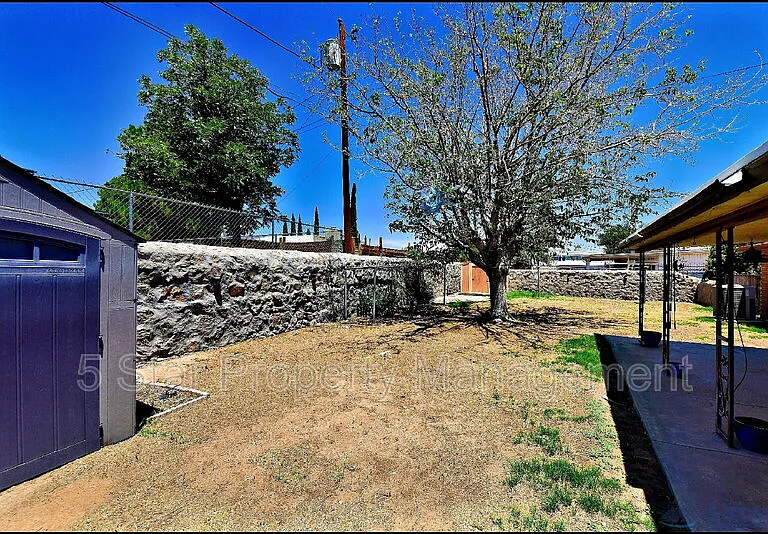 10117 Mercedes St — Photo 41
