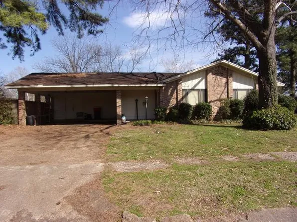 1301 Crestmere St, West Memphis, AR 72301