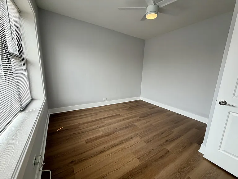 4373 N Elston Ave — Photo 4