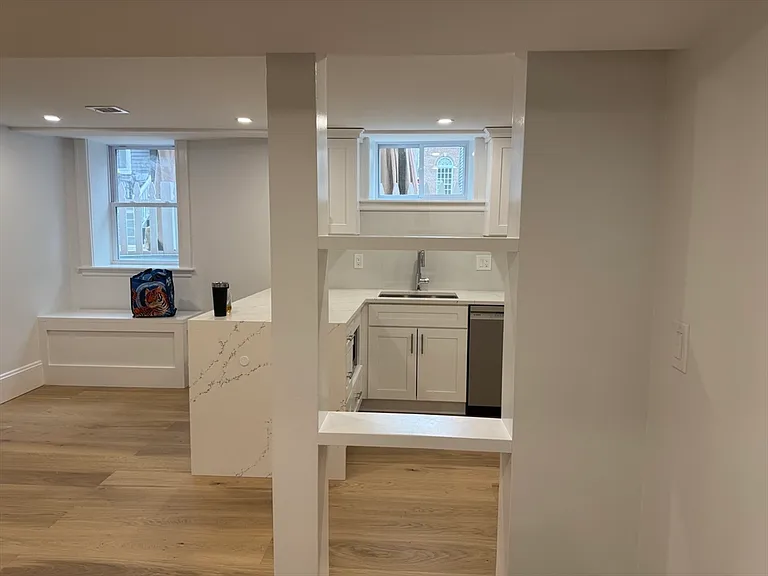 10 Beech St #1 — Photo 5