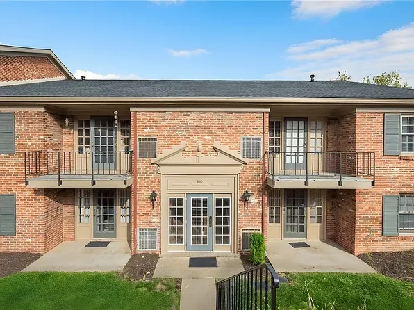 1010 Chatham Park Dr APT E, Pittsburgh, PA 15216