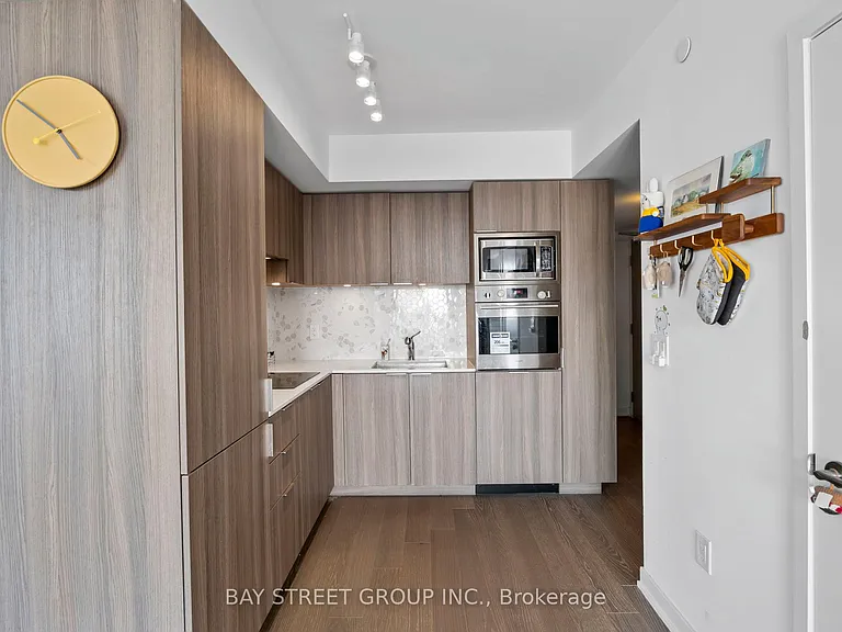 11 Wellesley St W #4202 — Photo 11