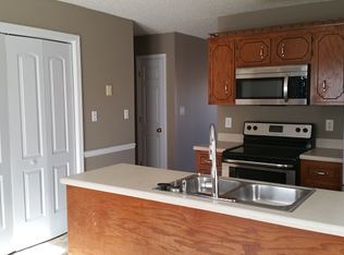 433 Cranklen Cir, Clarksville, TN 37042