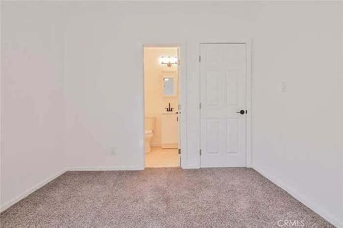 3 bed, $3,600 — Photo 2