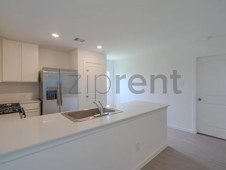 16850 Spotted Oak Dr — Photo 12