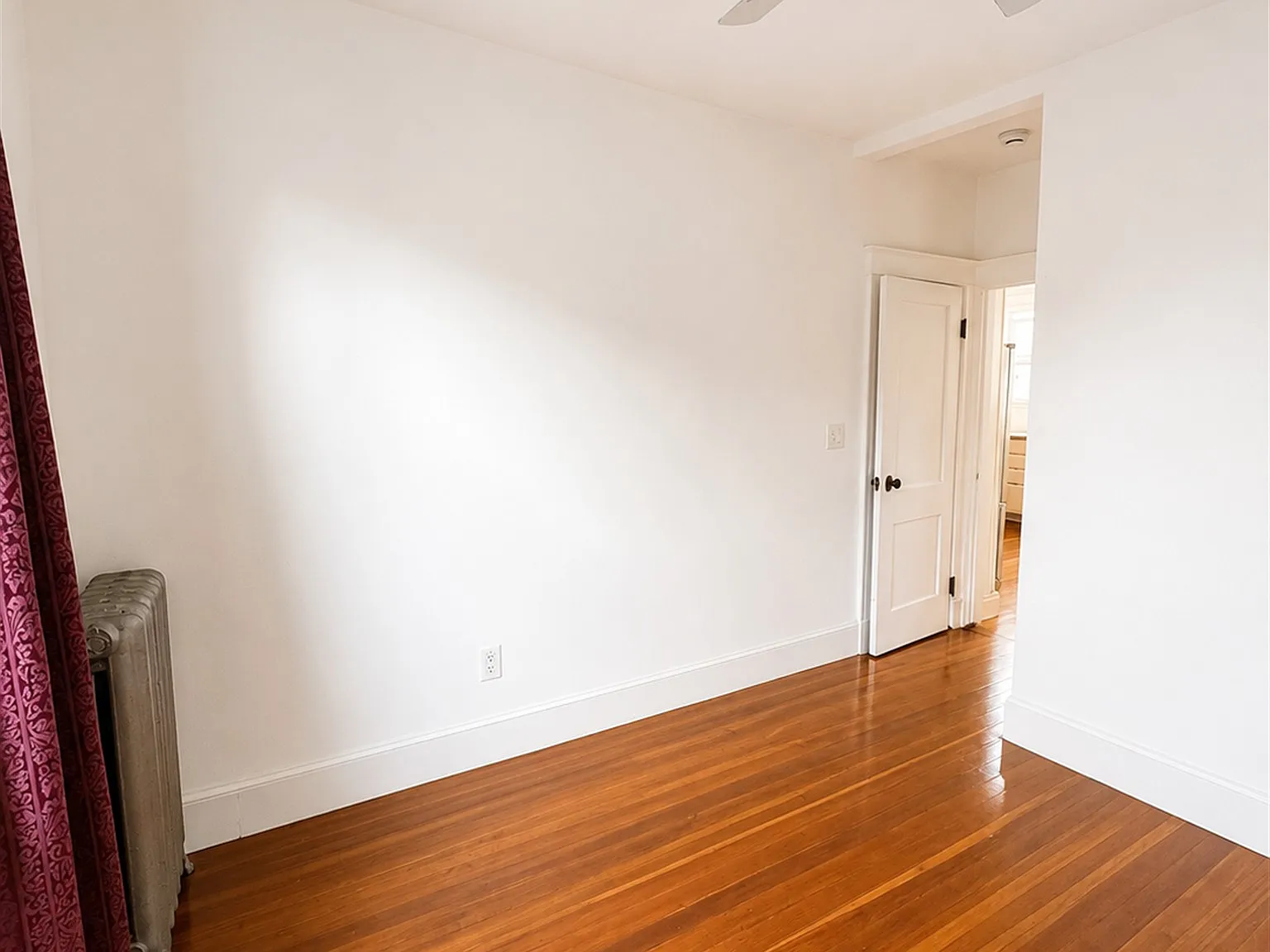 3 bed, 9999 sqft, $3,600 — Photo 4