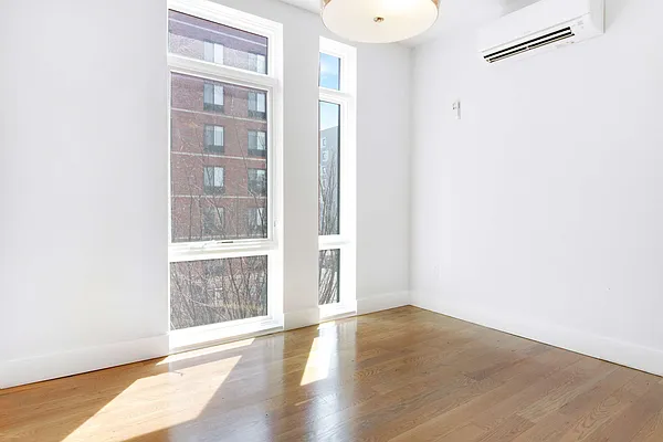 Rented by EXR | media 29