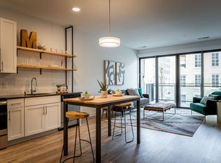 205 W Oregon St APT 416, Milwaukee, WI 53204