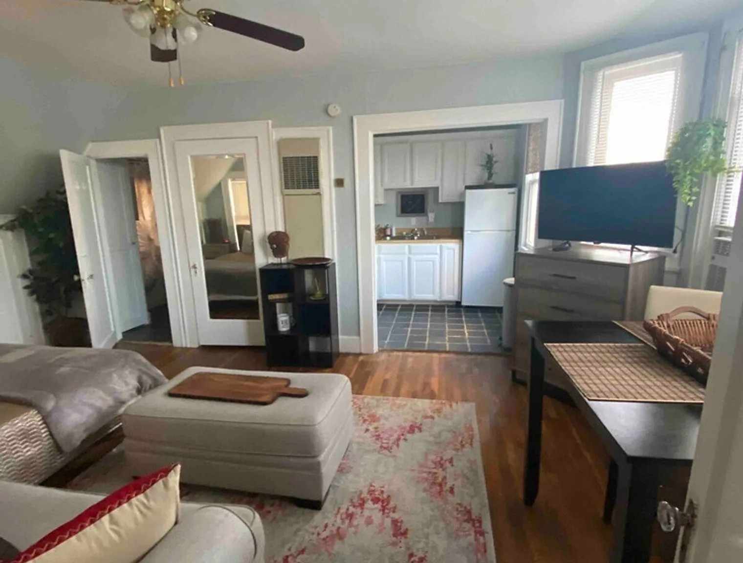 Studio, 1.0 bath, 419 sqft, $1,890 — Photo 2
