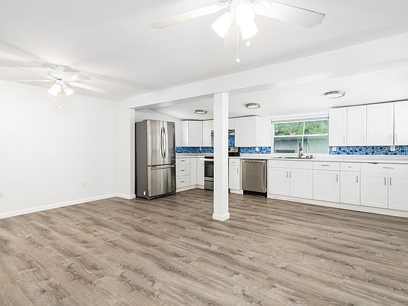 3rd image of 30023 Pine Channel Rd