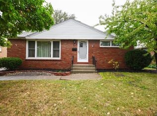 32 Hillside Ave, Cheektowaga, NY 14225