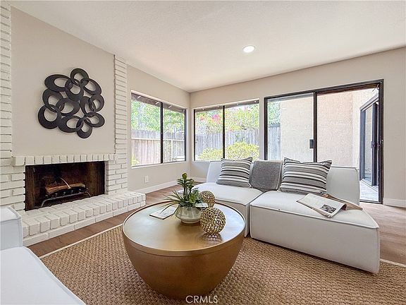 3rd image of 1034 Romney Dr