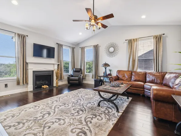 5008 Winslow Dr, Mount Juliet, TN 37122