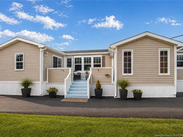250 Nepisiguit Dr, Dieppe, NB E1A 0P6