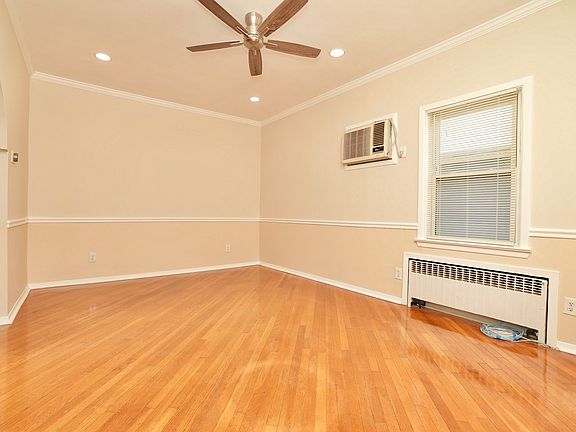 4th image of 127 Brighton Ave #1