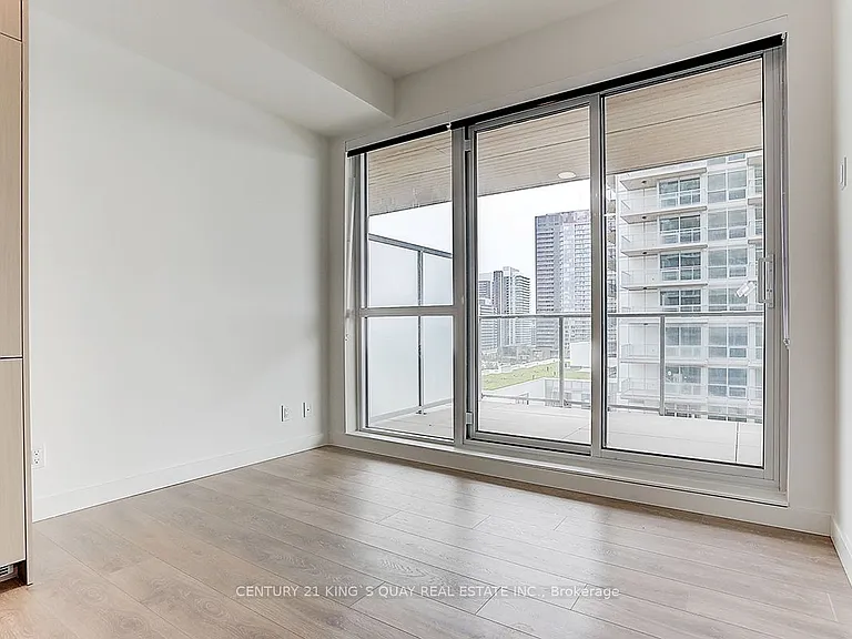25 McMahon Dr #601 — Photo 33