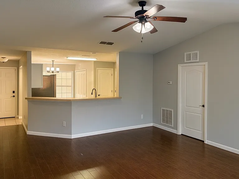 45575 Ingleham Cir — Photo 4