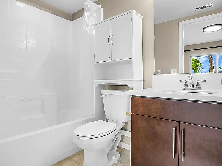 1870 Gladys Ave #107 — Photo 4