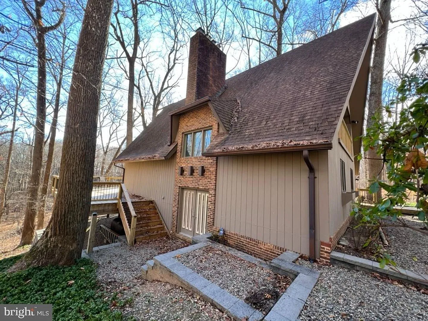 Beautiful 3bd 3bth contemporary A-framed home in the prestigious Eagle's Nest community. — Photo 2