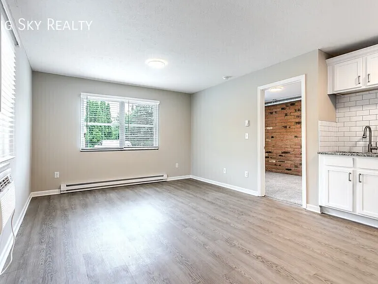131 N High St #26 — Photo 3