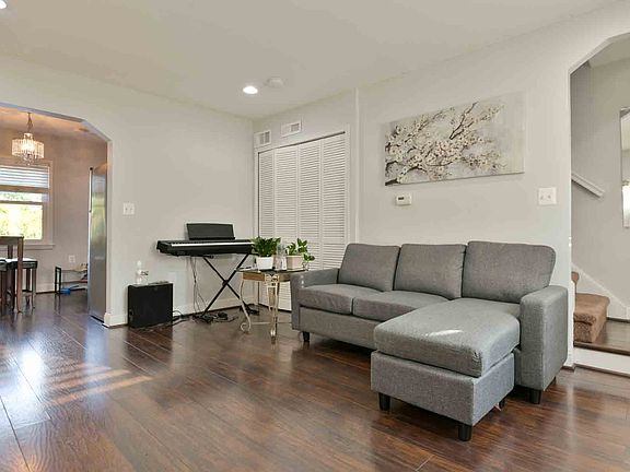 132 35th St NE-8_09282022