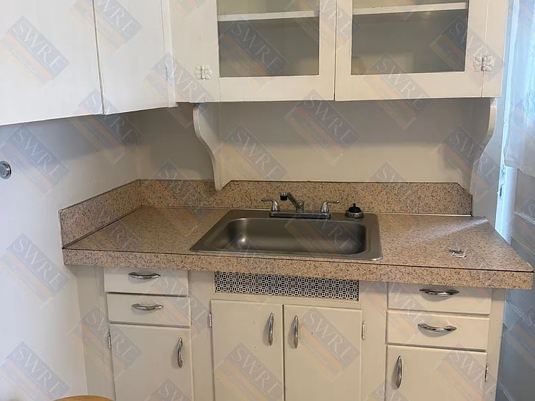 915 Lee St #1/2 — Photo 2