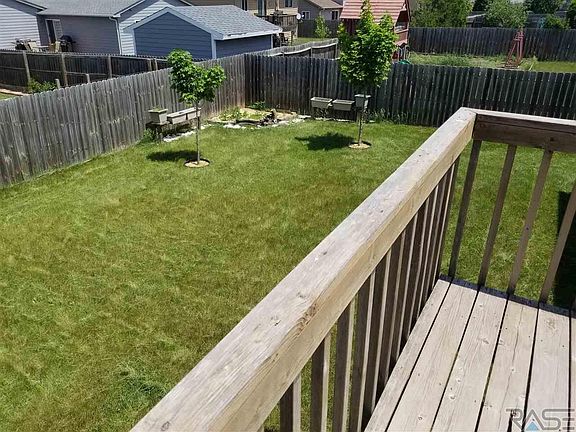 5th image of 4016 W 93rd St