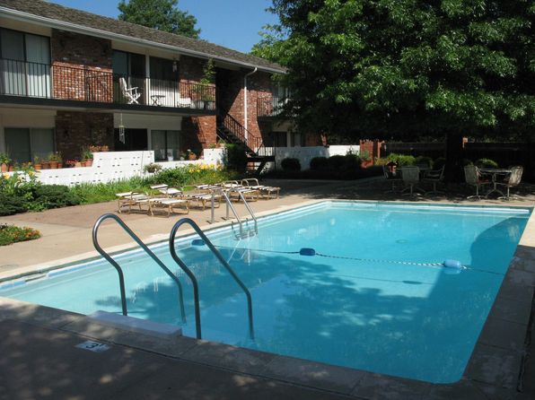 1201 W River Blvd APT B110