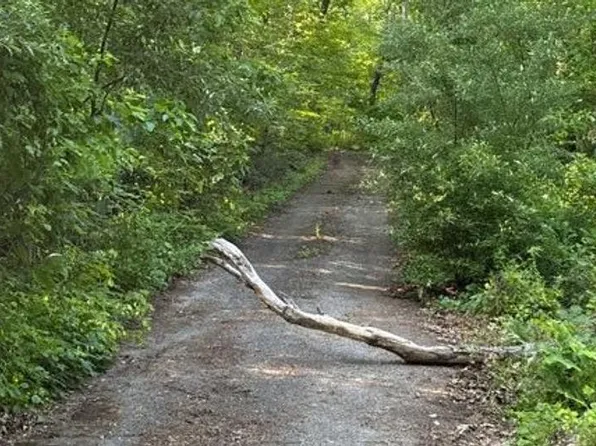 70 Great Ring Rd, Sandy Hook, CT 06482