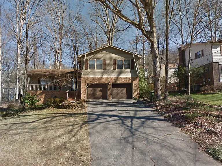 11313 Mountaincrest Dr SE — Photo 1