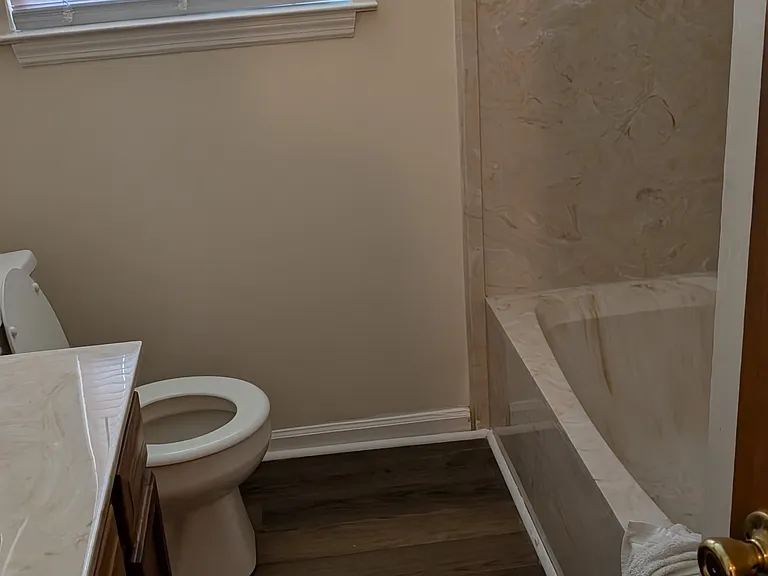 611 S Skinner Ave — Photo 10