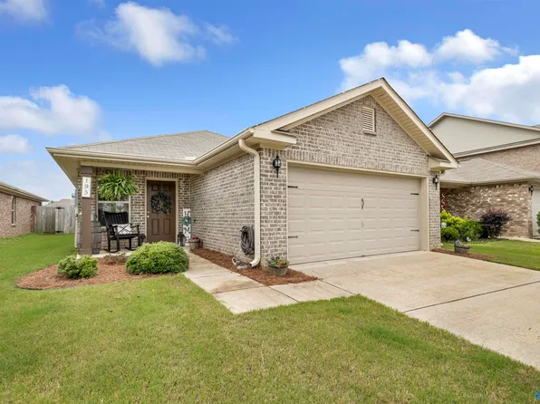 193 Winstead Cir, Owens Cross Roads, AL 35763