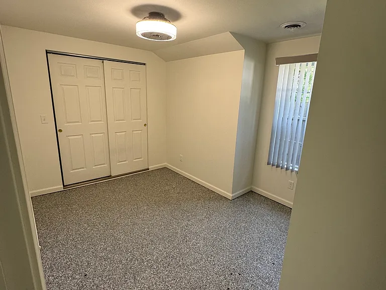 220 W Williams St — Photo 14