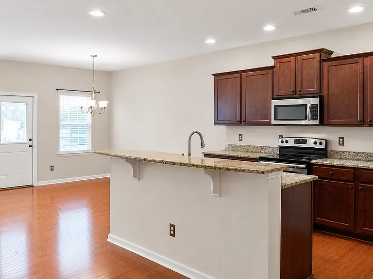 11 Tugaloo Dr — Photo 8