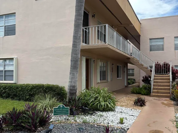 23 Flanders Trl, Delray Beach, FL