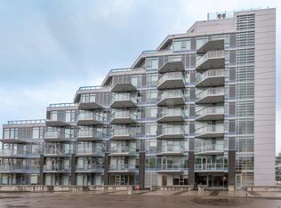 108 2nd St SW #101, Calgary, AB T2P 1P1