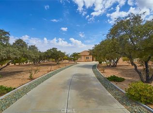 10004 Ranchero Rd, Oak Hills, CA 92344