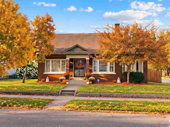 905 Maple Ave, Terre Haute, IN 47804