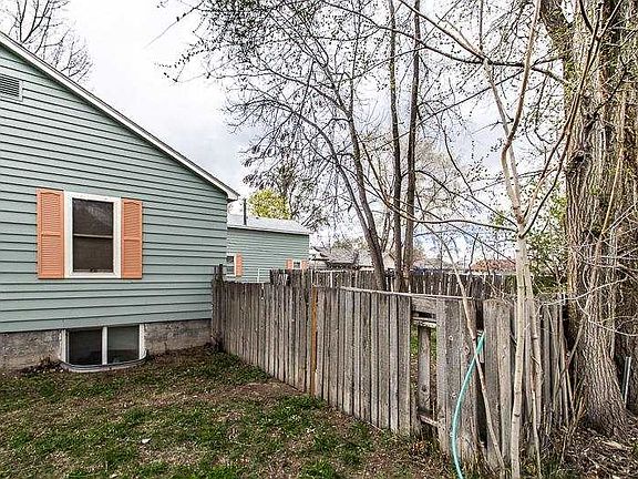 5th image of 2223-2223 1/2 E Maple St