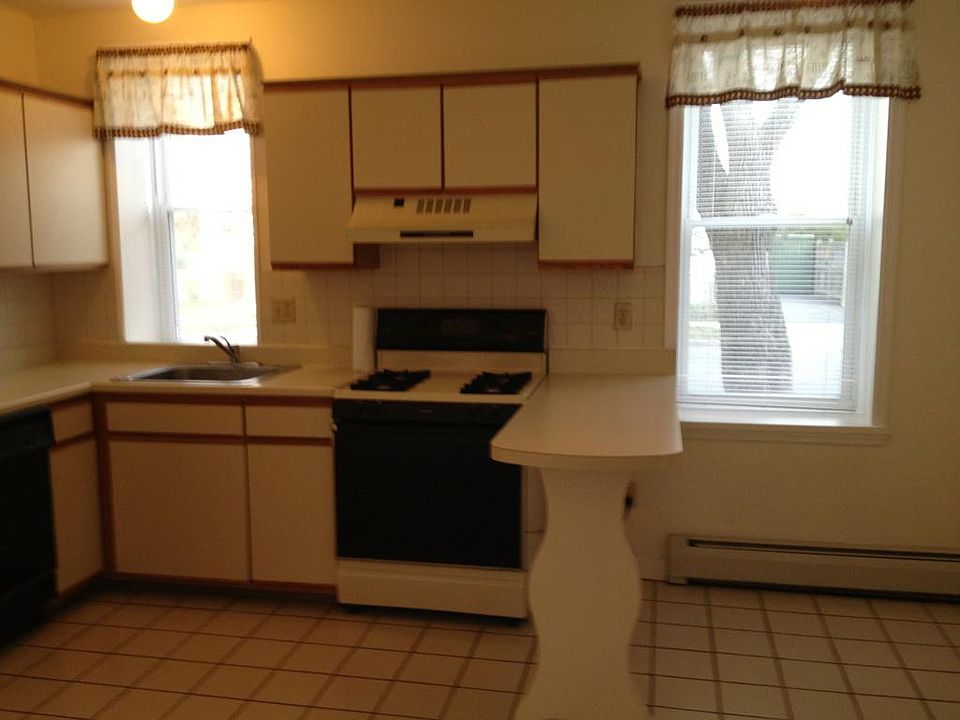 2nd image of 29 Taylor Ave