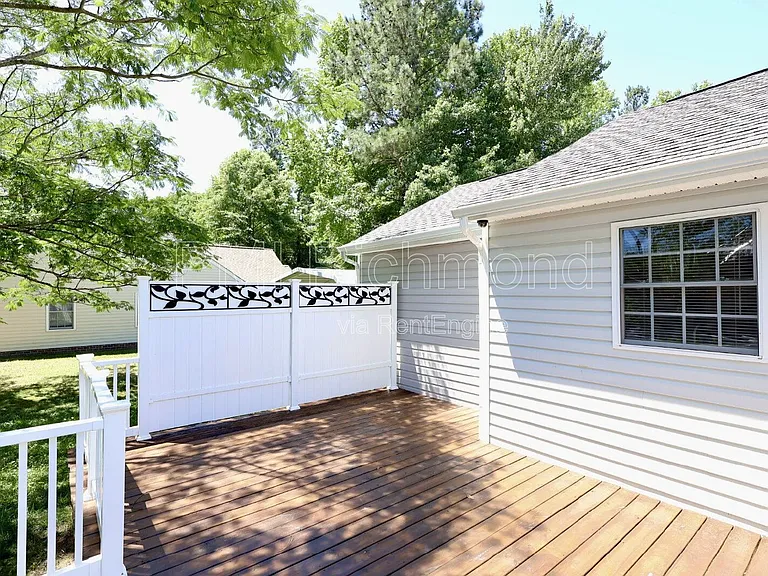 9713 Pampas Dr — Photo 38
