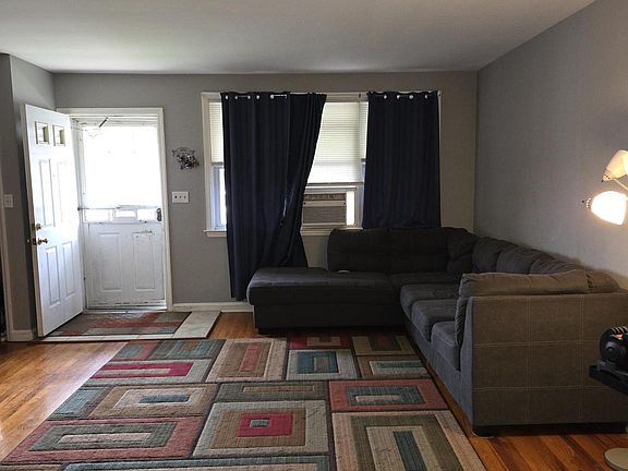 2nd image of 3009 W 2nd St