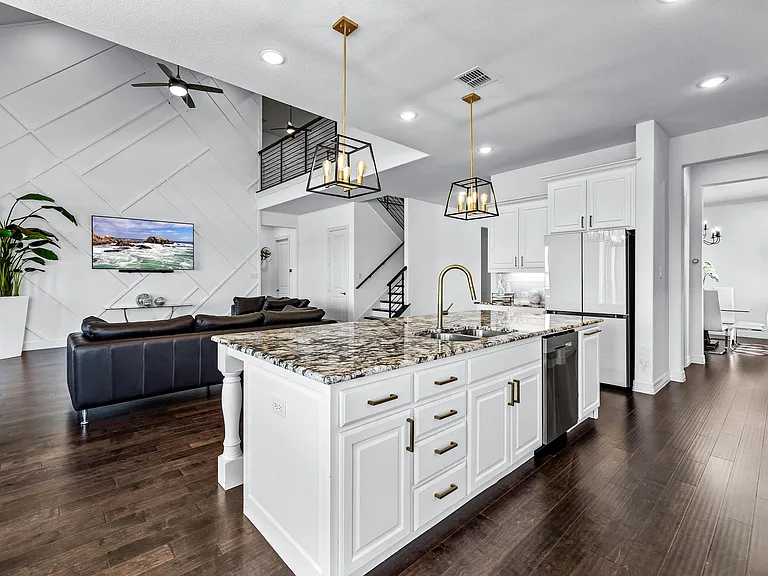 1730 Caruth Dr — Photo 9