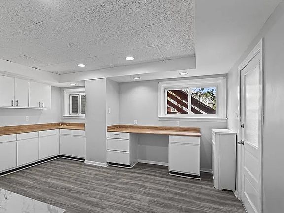 5th image of 2905 N Centre St Floor 1