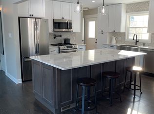 9938 Redbud Rd, Munster, IN 46321