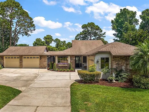 105 Greentree Ln, Yalaha, FL 34797