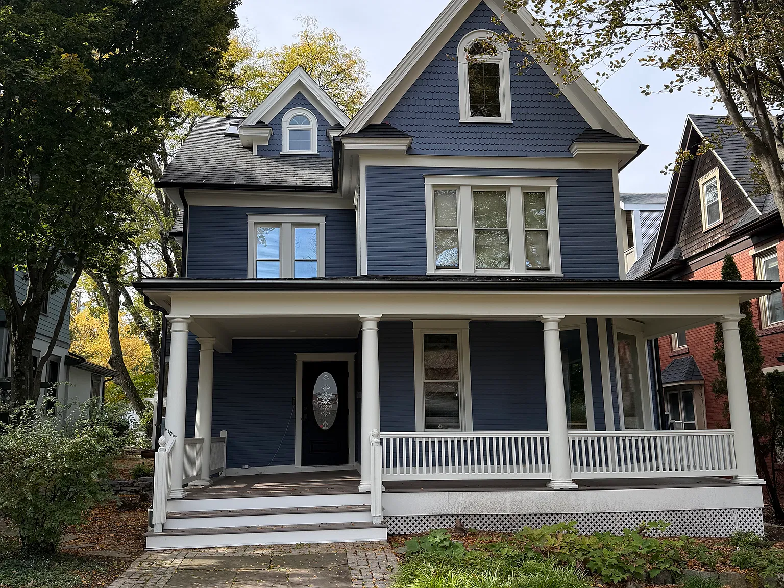4 bed, 2.5 bath, 3404 sqft, $5,000 — Photo 1