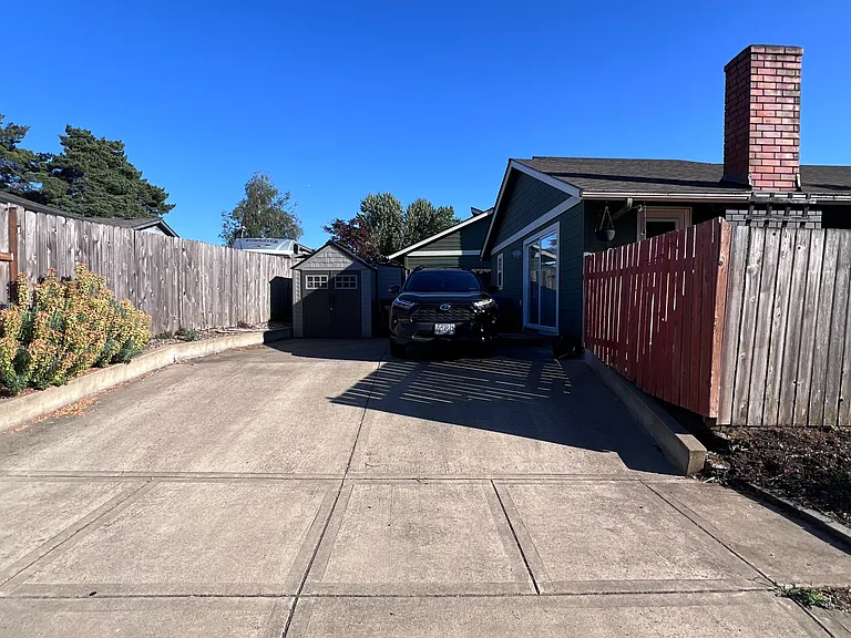 Four car Private parking for the home