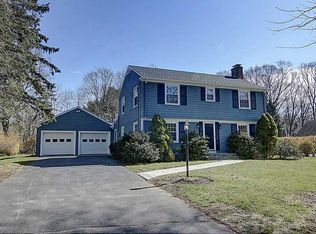 35 Lamson Rd, Barrington, RI 02806
