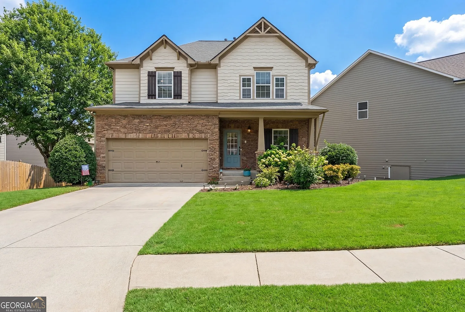 415 Crestmont Ln photo 1